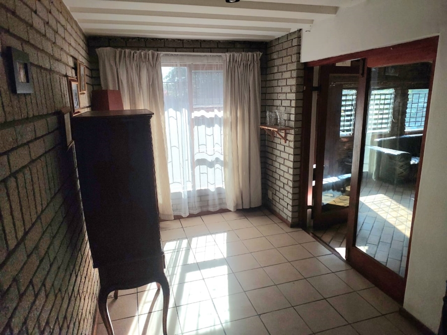 4 Bedroom Property for Sale in Heiderand Western Cape